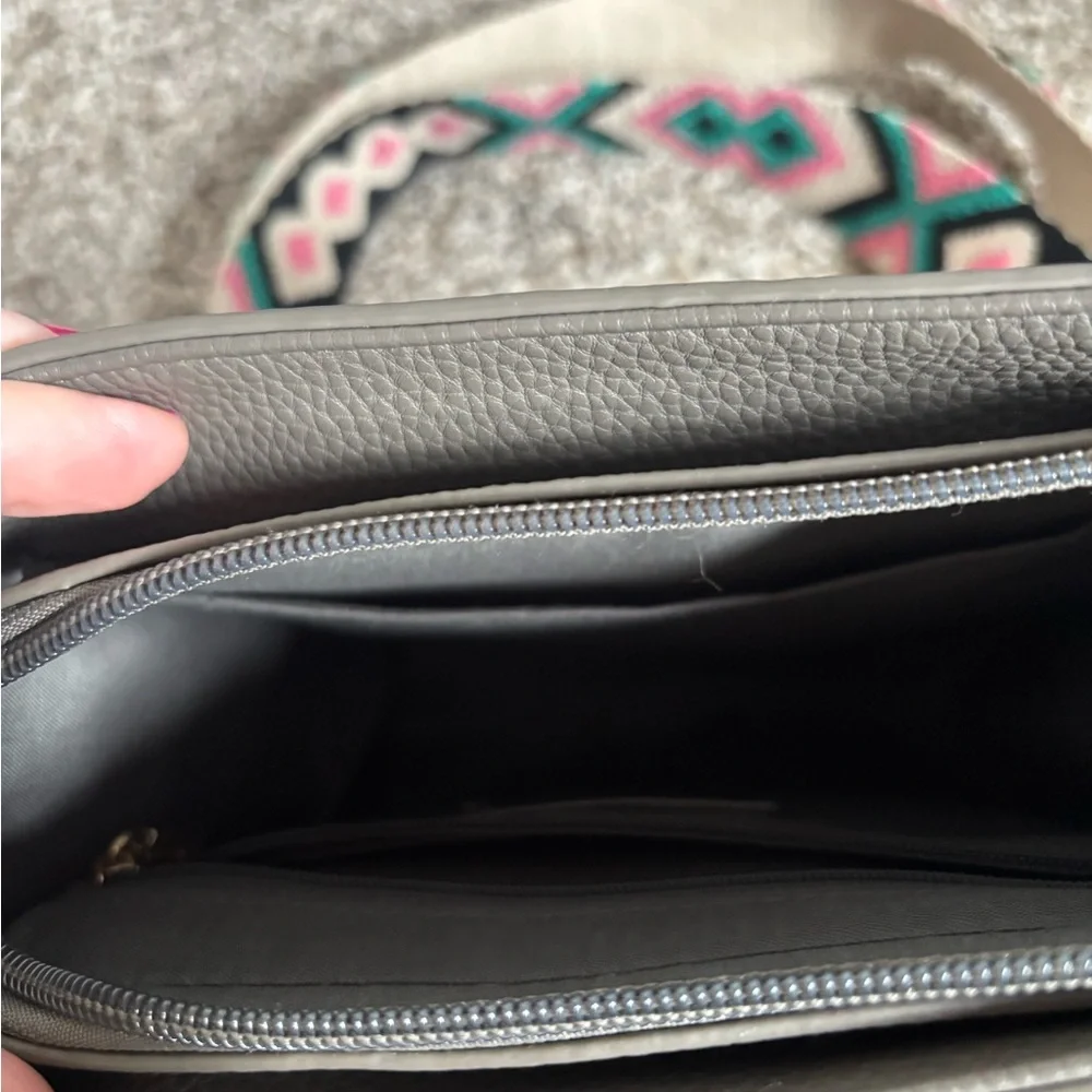 Hand painted one of a kind coastal cowgirl Montana west bag. - Picture 3 of 7